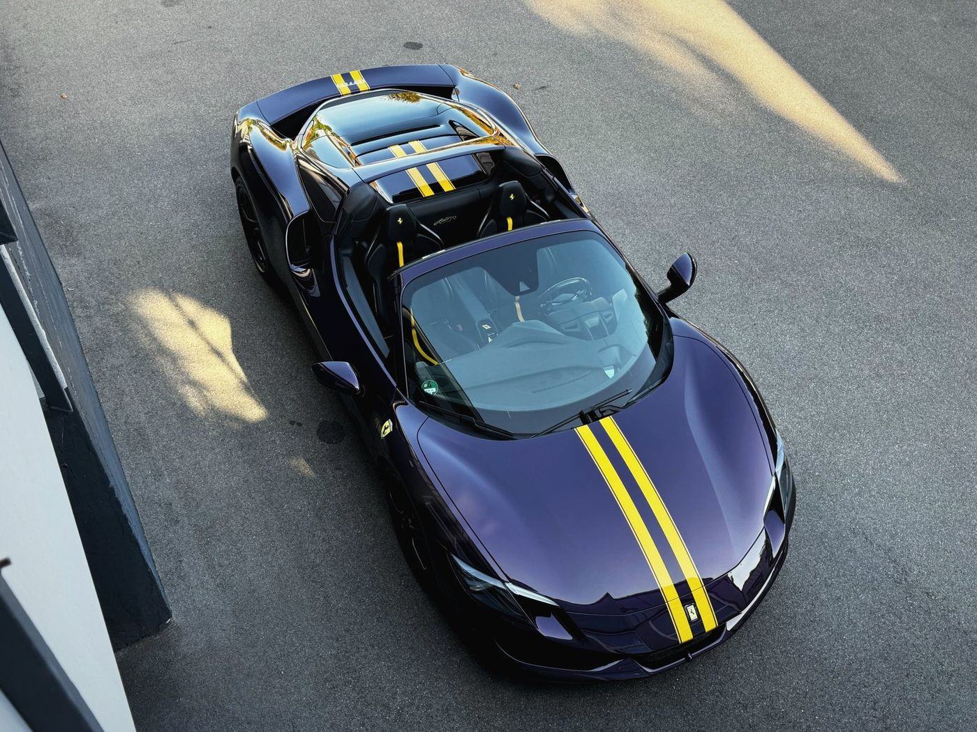 Ferrari SF90 Spider von oben